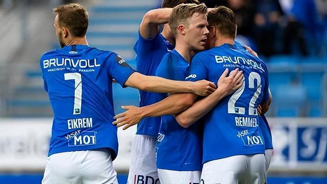 赛后有球迷 赛后有球迷